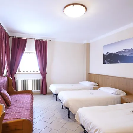Hotel Ristoro Sitten - 2300 Mt 2*