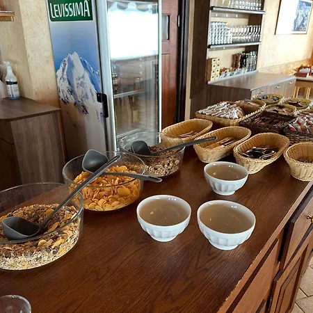 艾尔伯格西特恩餐饮酒店 2* 格雷索拉特里尼泰
