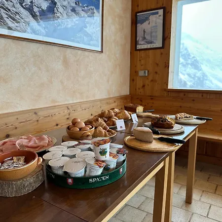 Ristoro Sitten - 2300 Mt Hotel