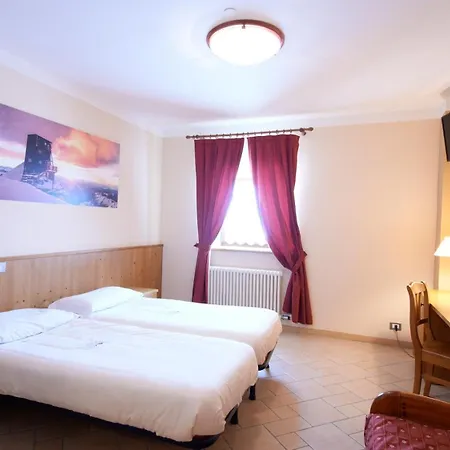 Ristoro Sitten - 2300 Mt Hotel