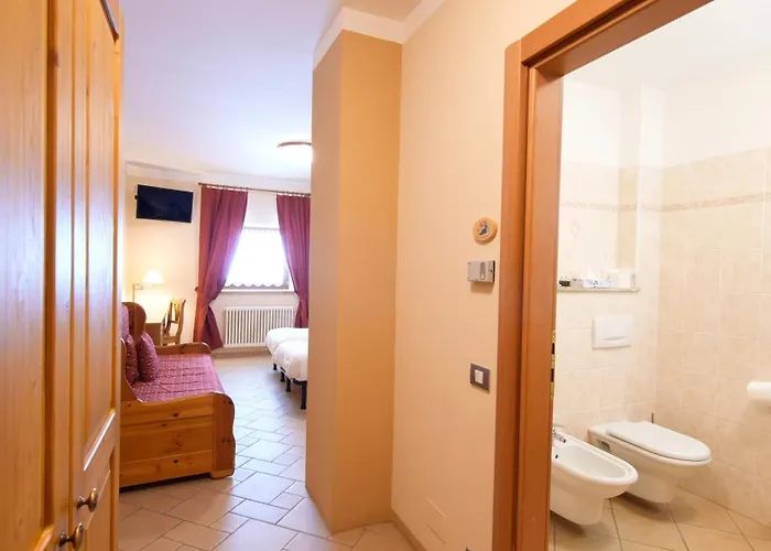 Hotel Ristoro Sitten - 2300 Mt 2*